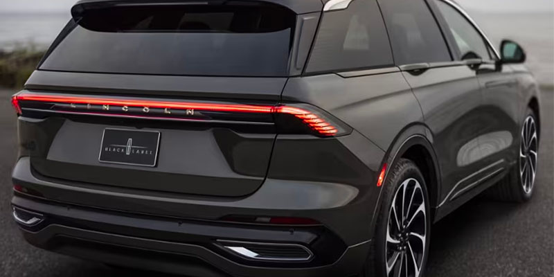 6 Reasons Lincoln Owners Prefer Factory-Trained Technicians