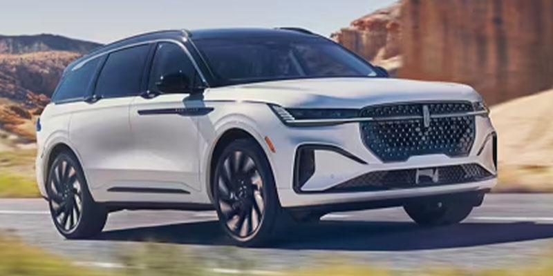 What Makes the 2025 Lincoln Nautilus an Attractive Option for Drivers Seeking a Premium SUV?