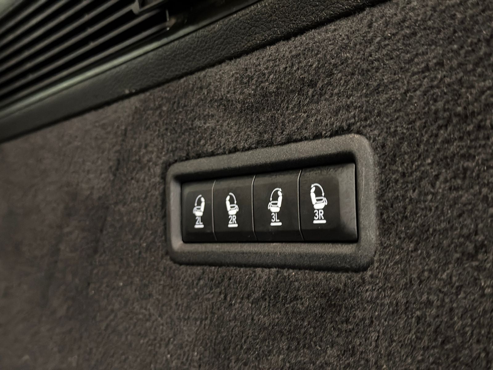 2022 Jeep Grand Wagoneer Series II