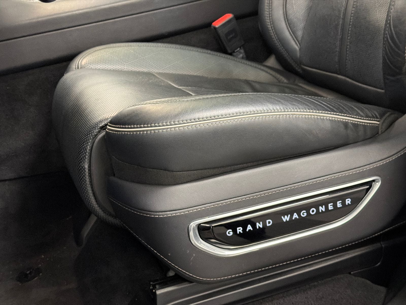 2022 Jeep Grand Wagoneer Series II