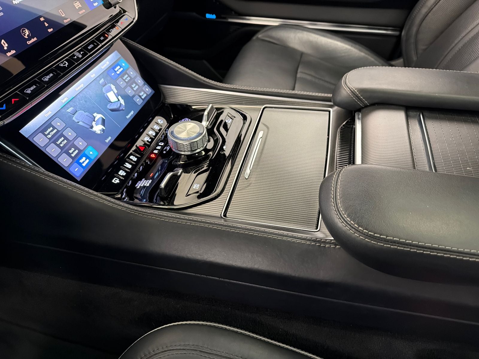 2022 Jeep Grand Wagoneer Series II