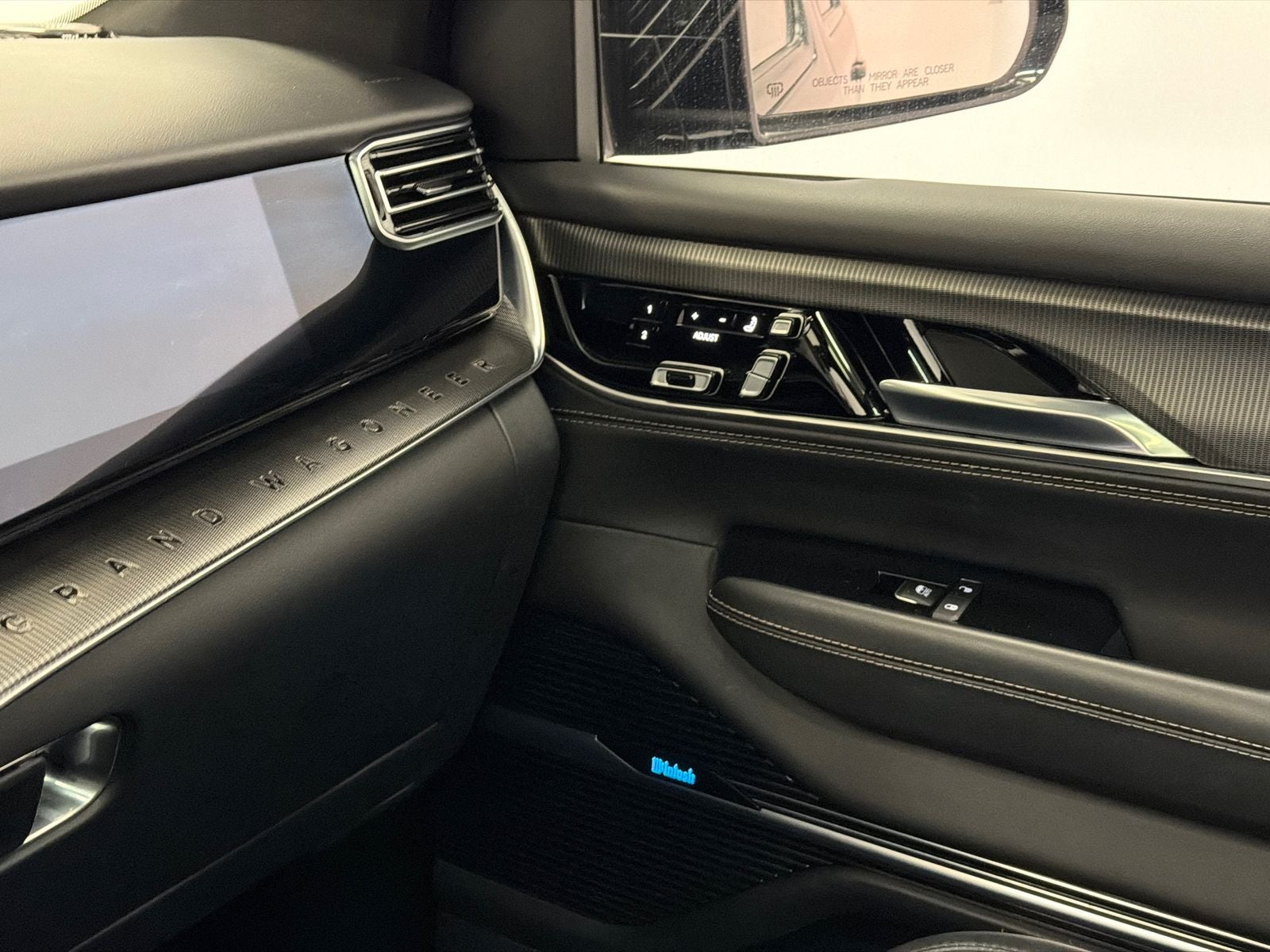 2022 Jeep Grand Wagoneer Series II