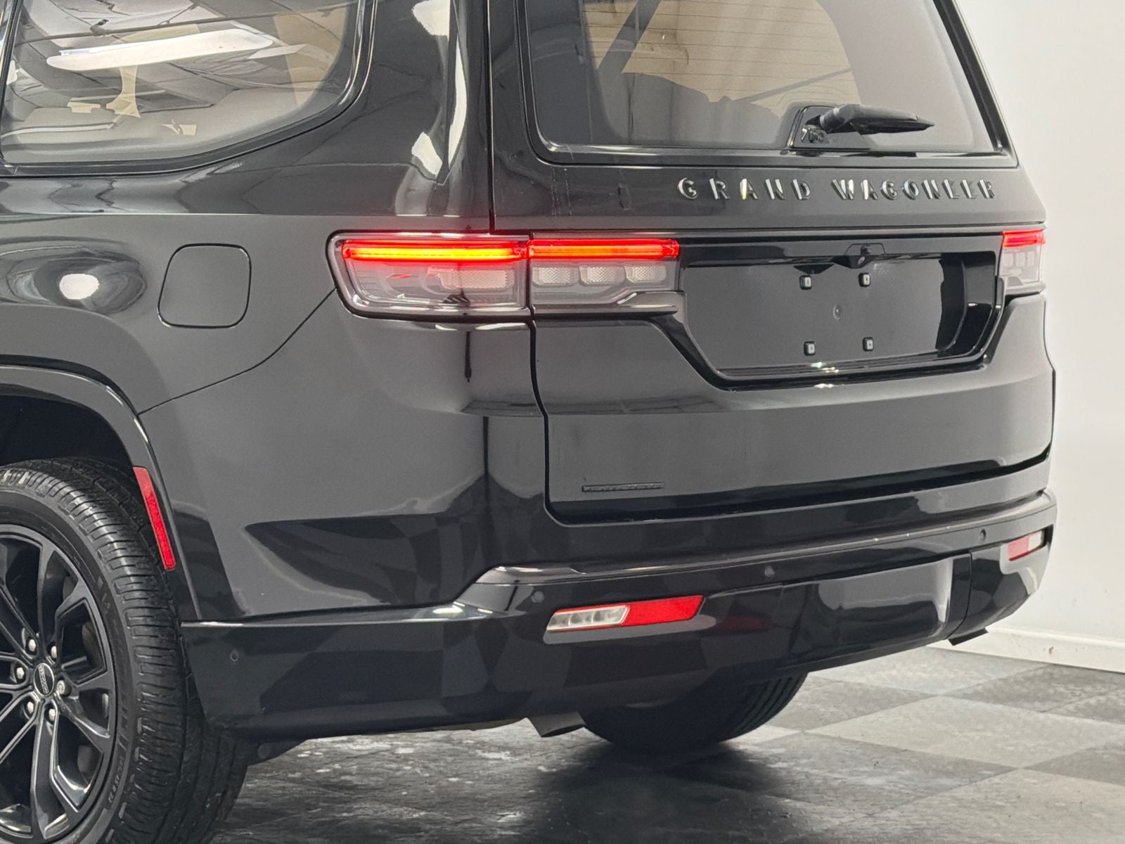 2022 Jeep Grand Wagoneer Series II