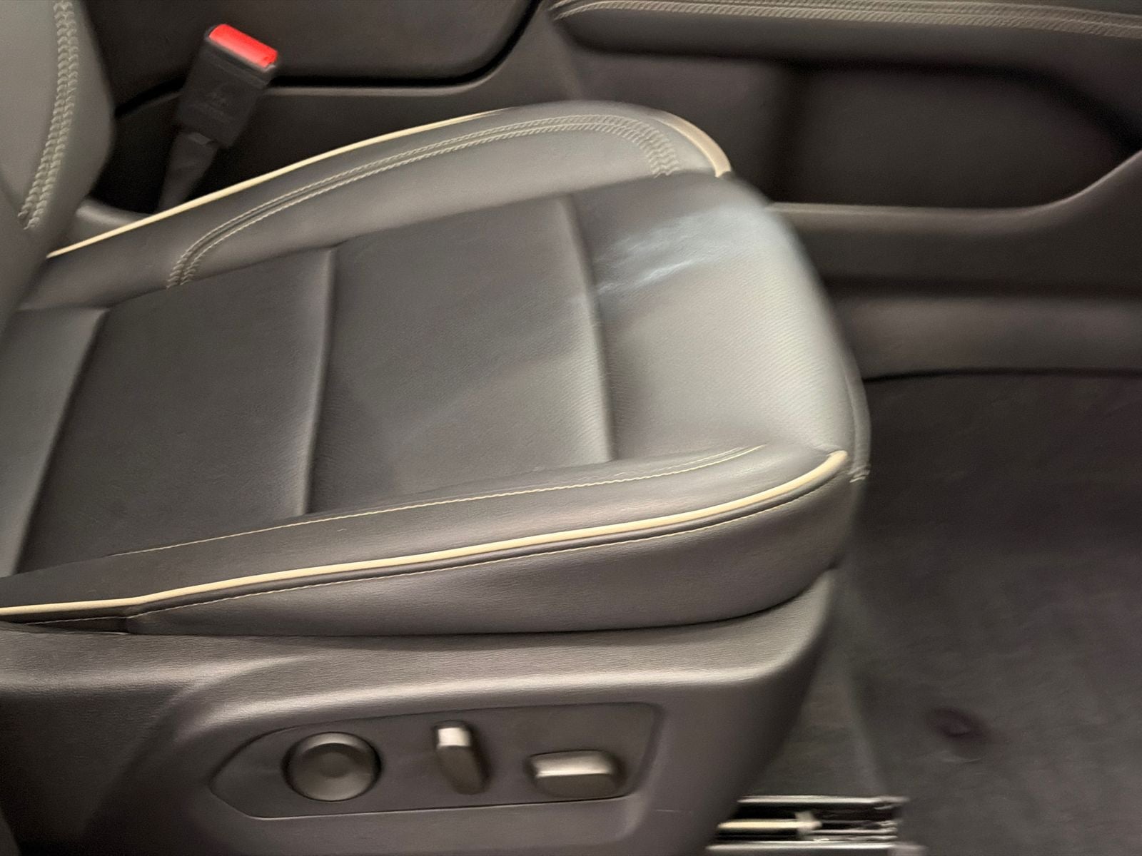 2025 GMC Yukon XL Elevation