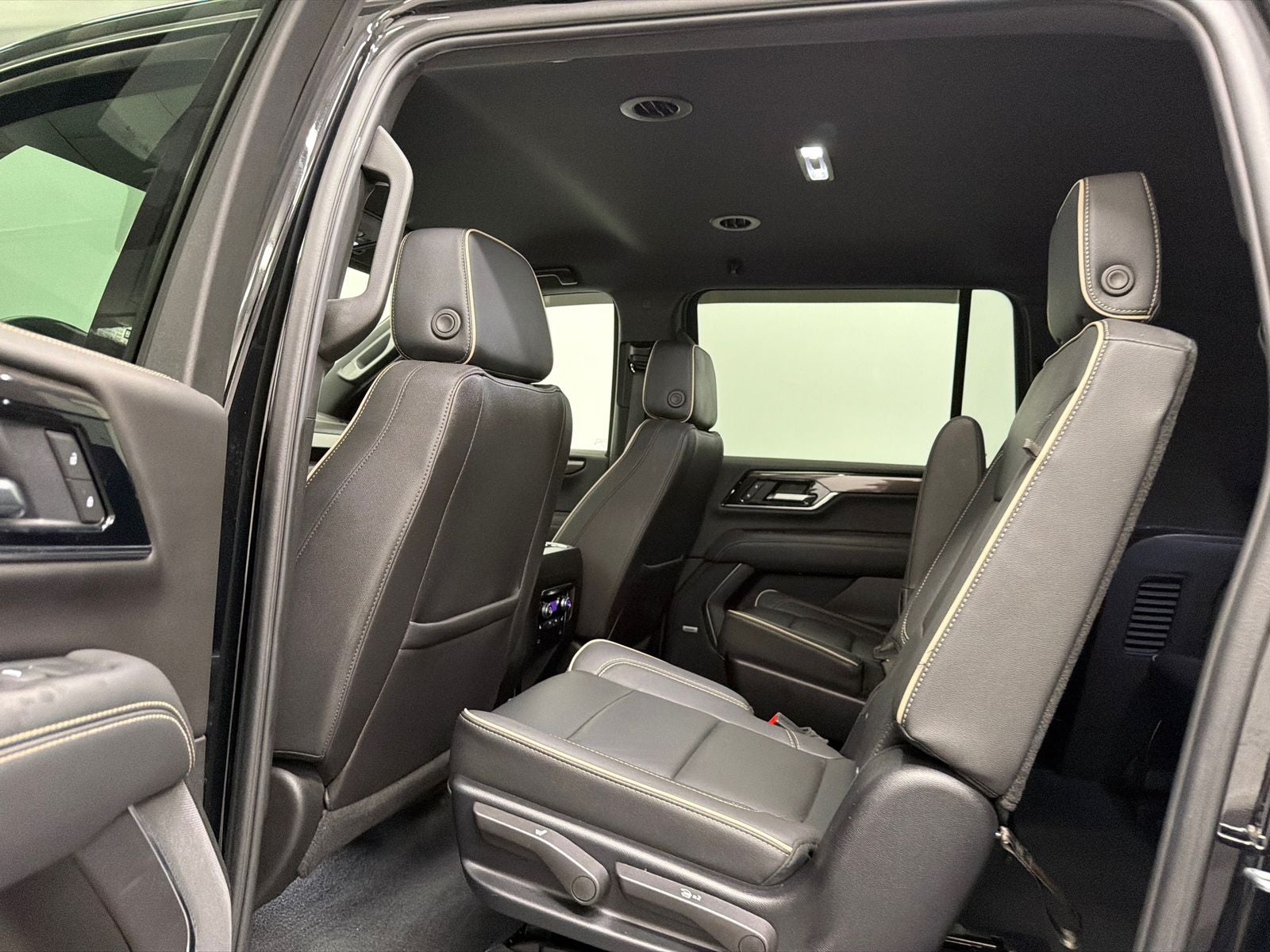 2025 GMC Yukon XL Elevation