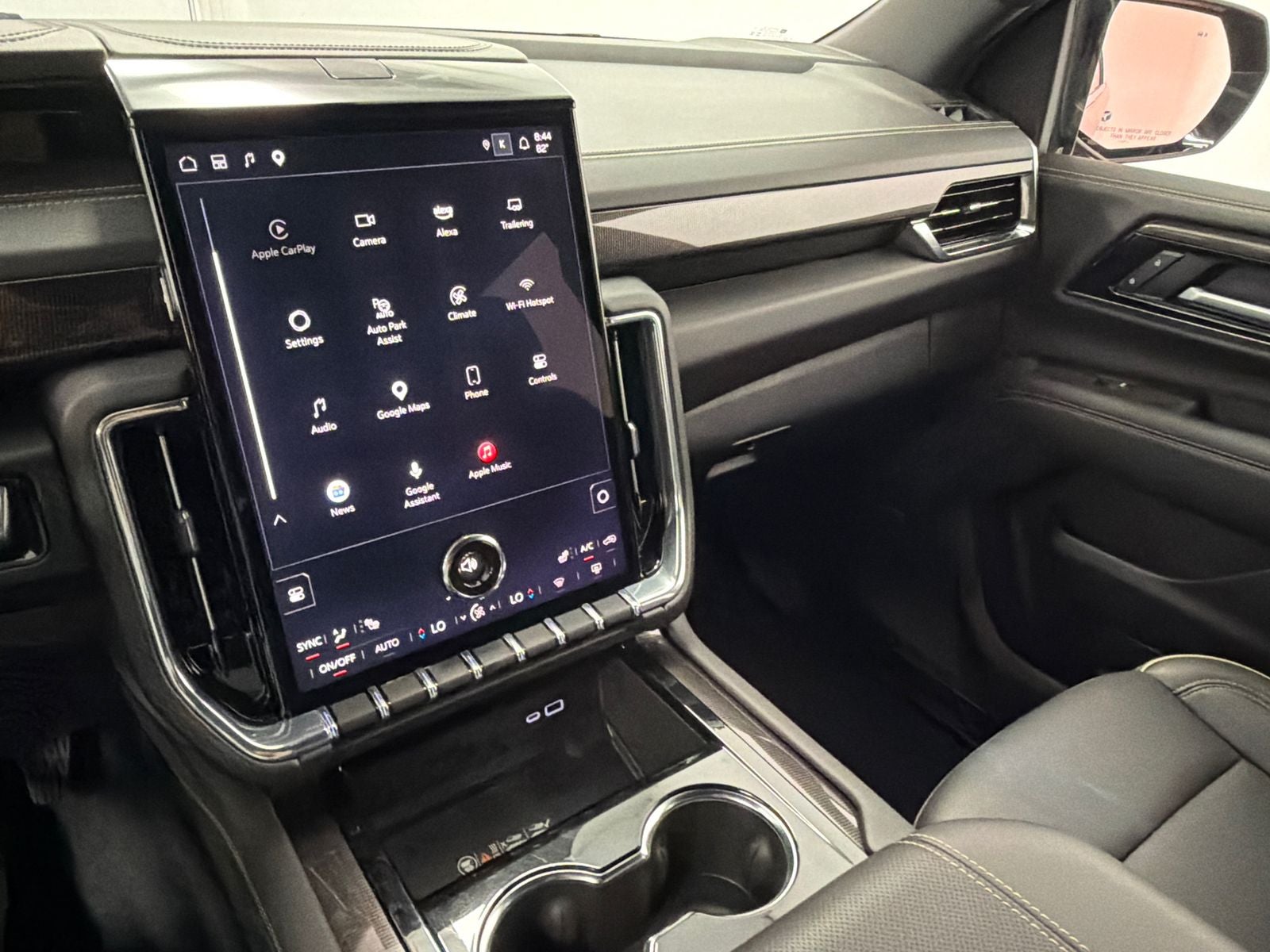 2025 GMC Yukon XL Elevation