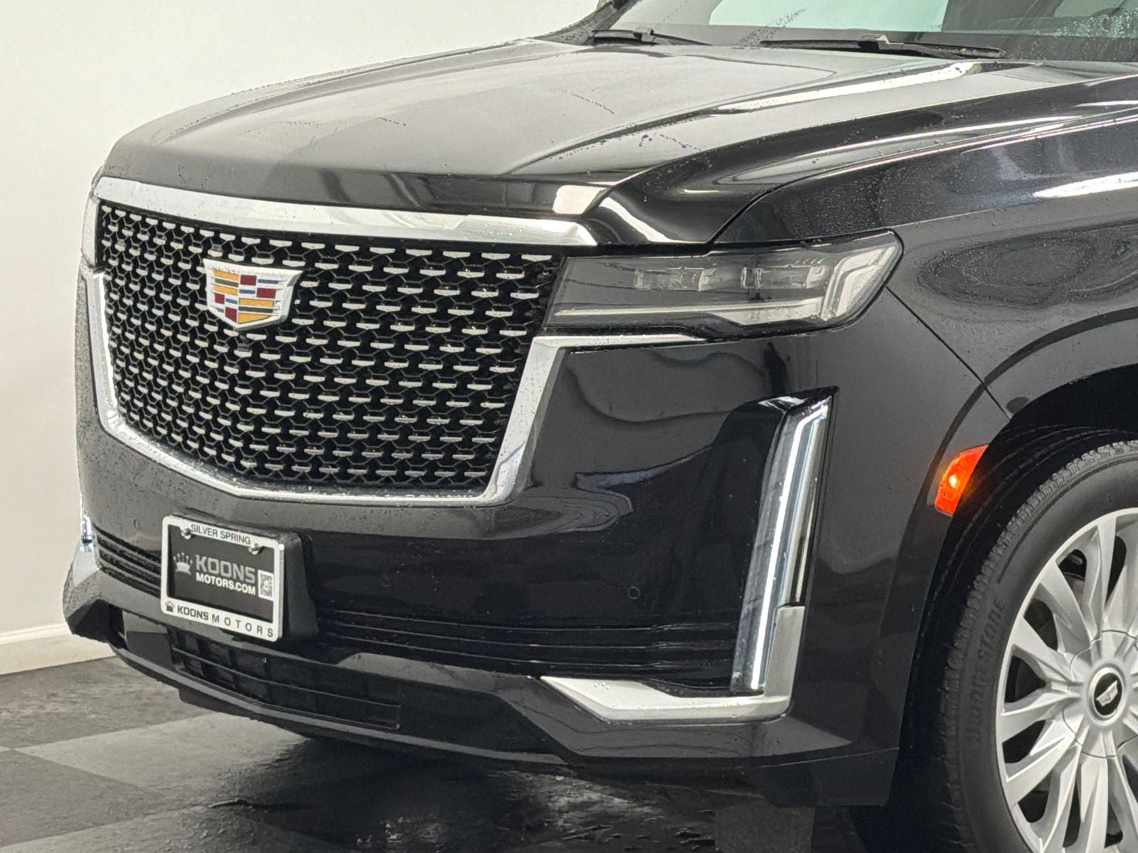 2024 Cadillac Escalade ESV Luxury