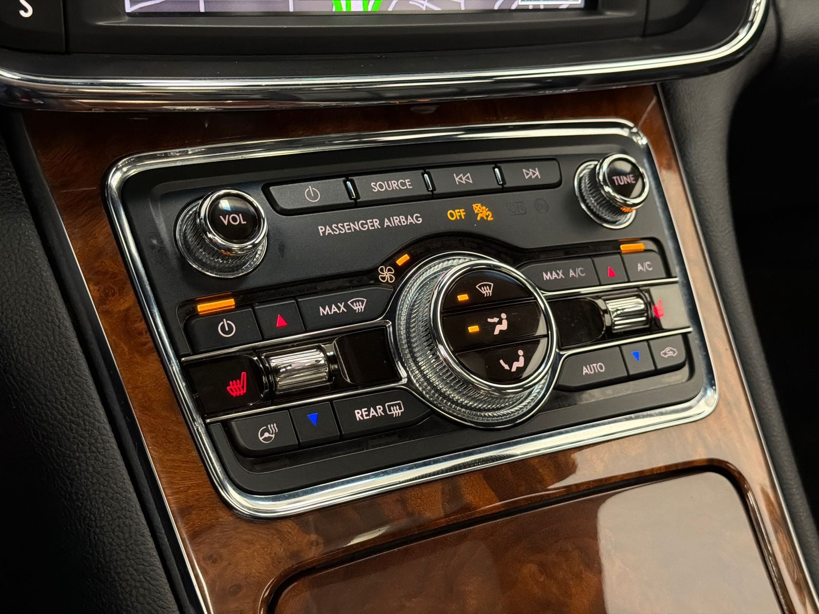 2020 Lincoln Continental Standard