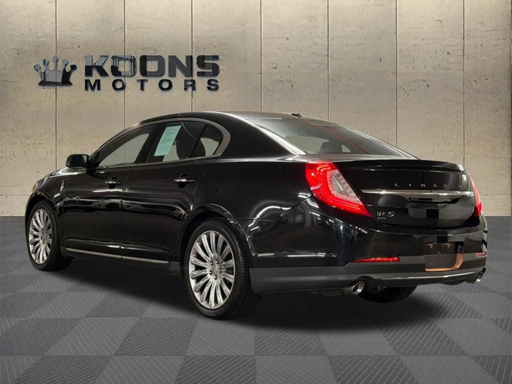 2015 Lincoln MKS Base