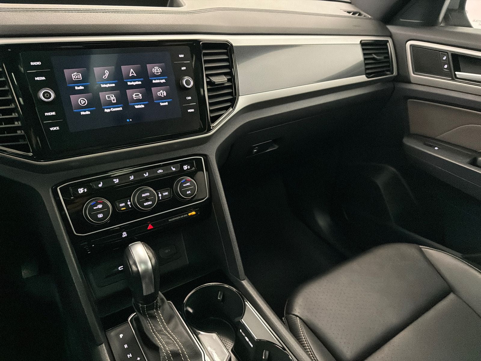 2021 Volkswagen Atlas Cross Sport 2.0T SEL