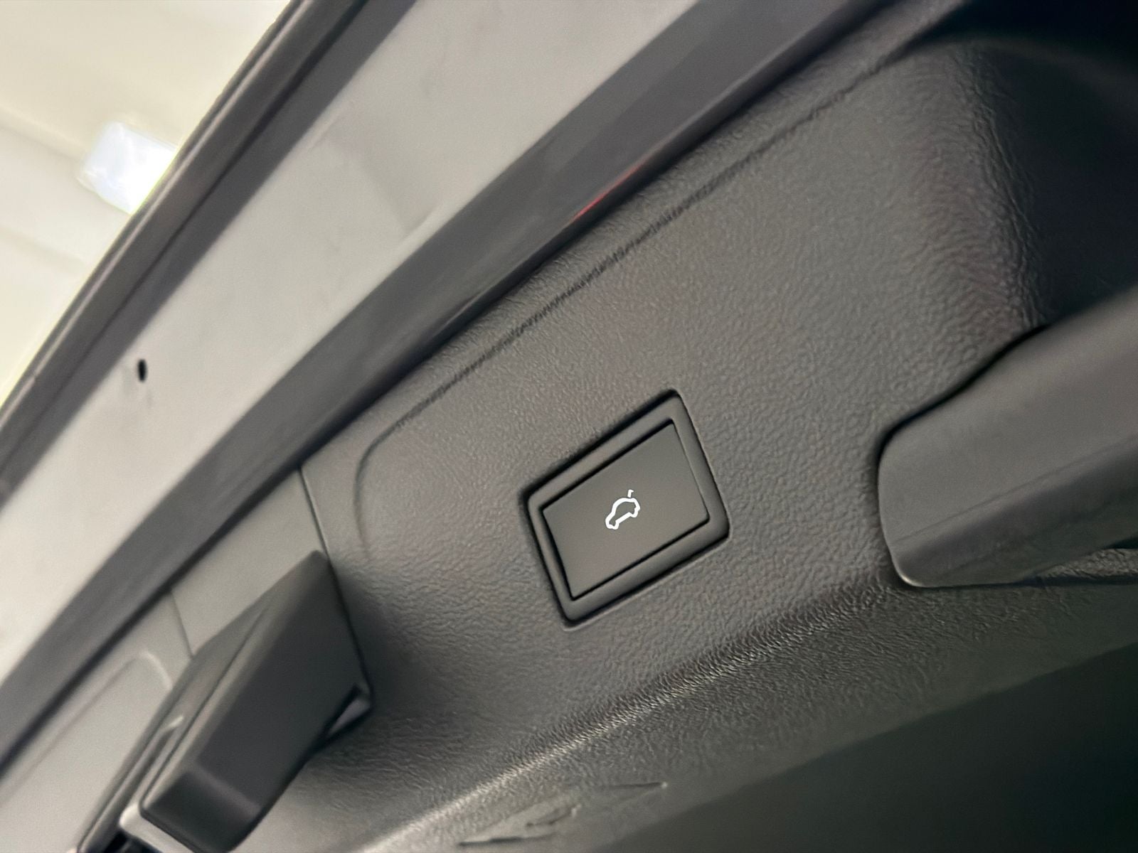 2021 Volkswagen Atlas Cross Sport 2.0T SEL