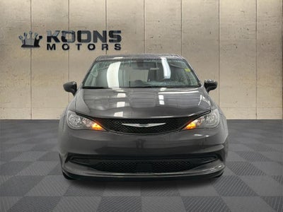 2022 Chrysler Voyager LX