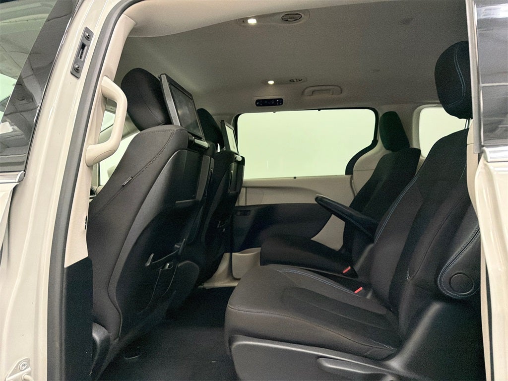 2021 Chrysler Pacifica Hybrid Touring