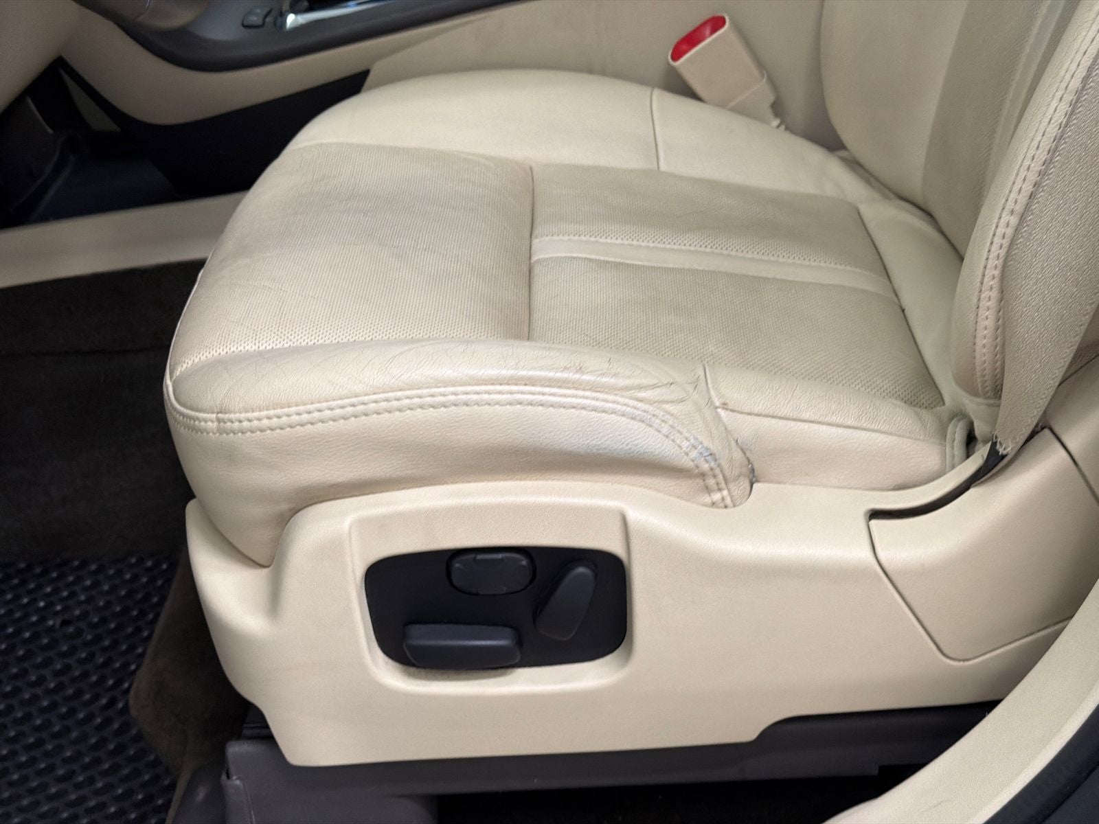 2014 Lincoln MKT EcoBoost