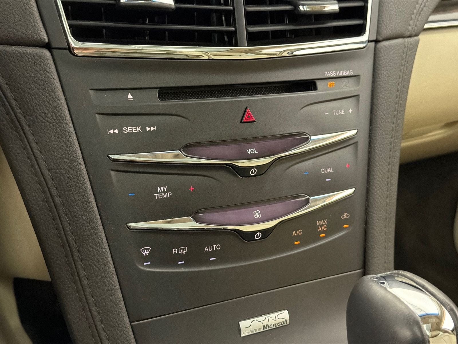 2014 Lincoln MKT EcoBoost