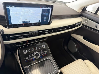 2023 Lincoln Nautilus Black Label