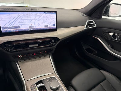 2025 BMW 3 Series 330i xDrive