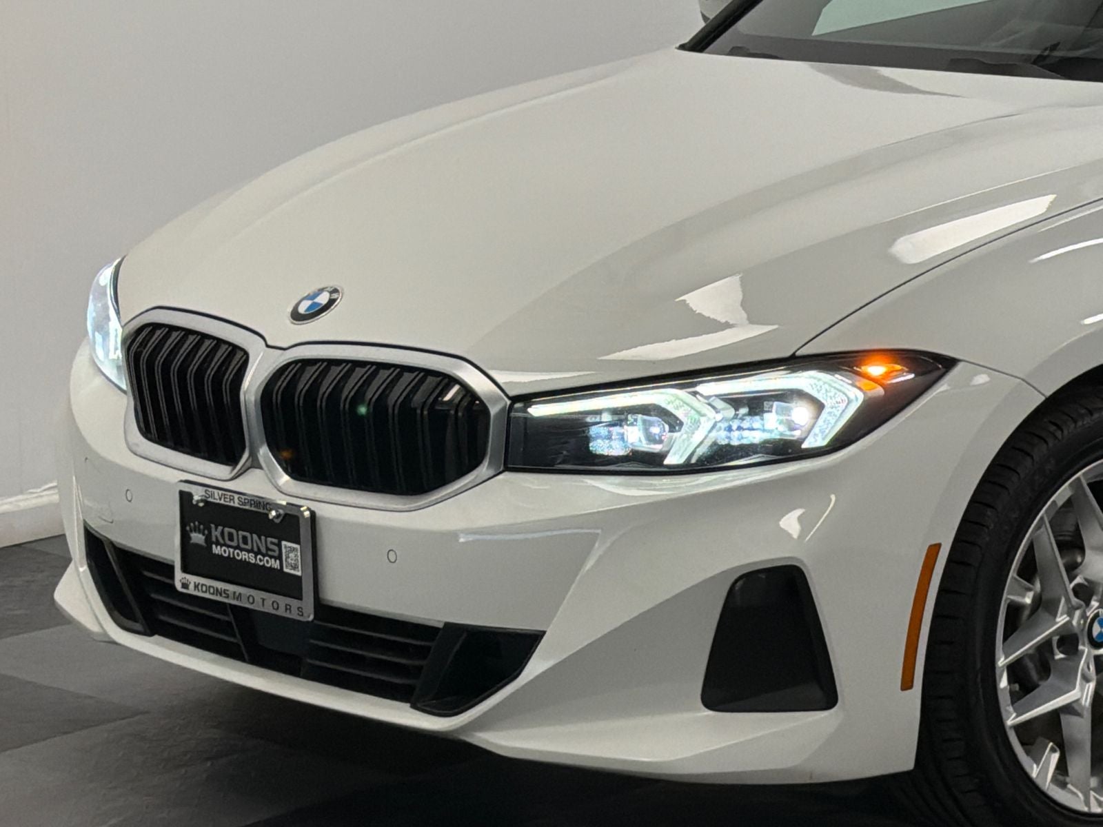 2025 BMW 3 Series 330i xDrive