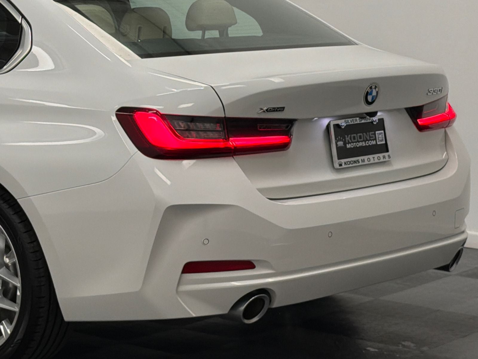 2025 BMW 3 Series 330i xDrive