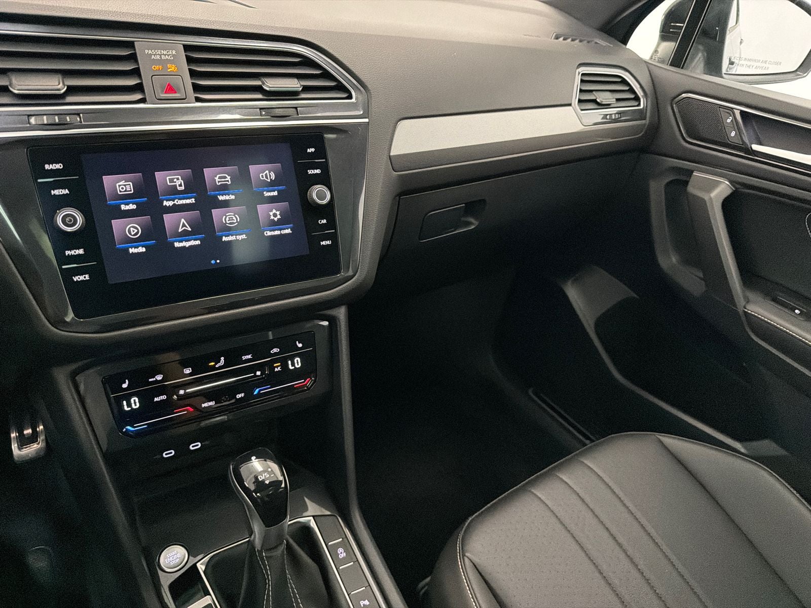 2022 Volkswagen Tiguan 2.0T SE R-Line Black