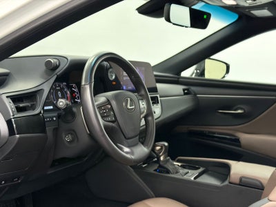 2023 Lexus ES 250