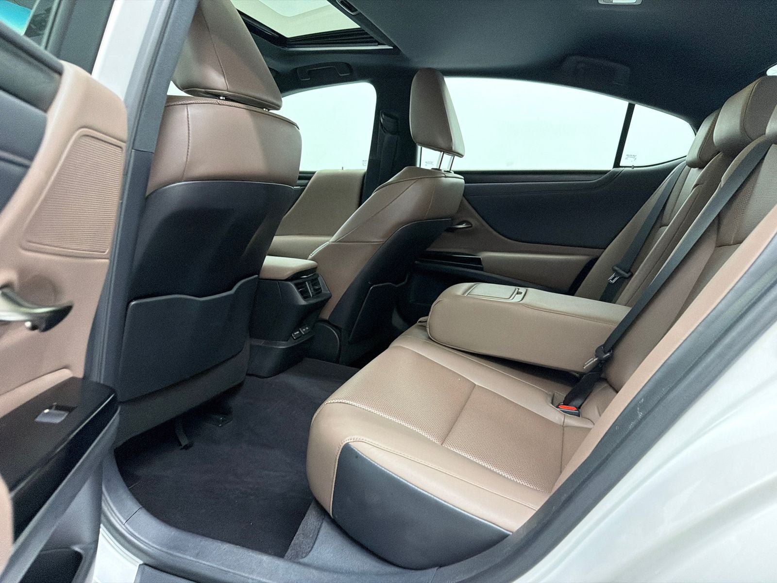 2023 Lexus ES 250