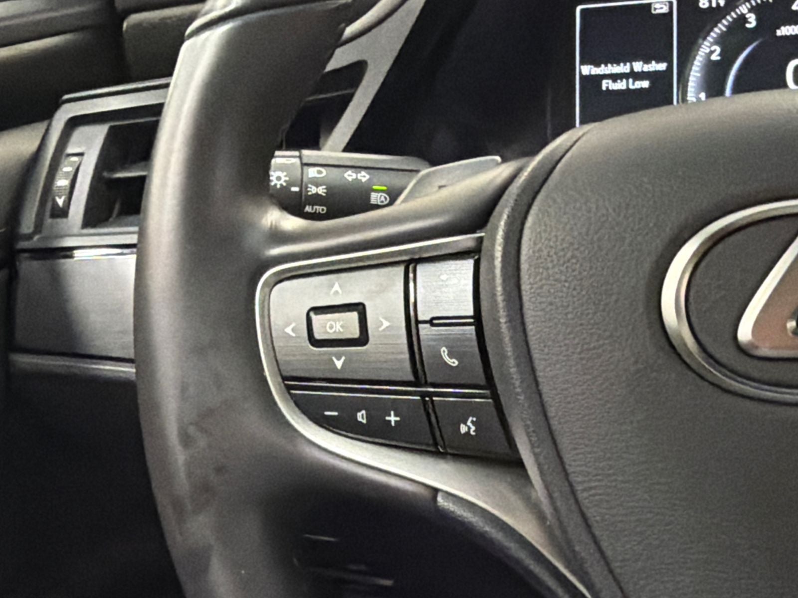 2023 Lexus ES 250