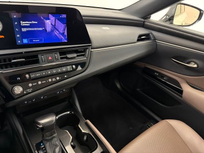 2023 Lexus ES 250