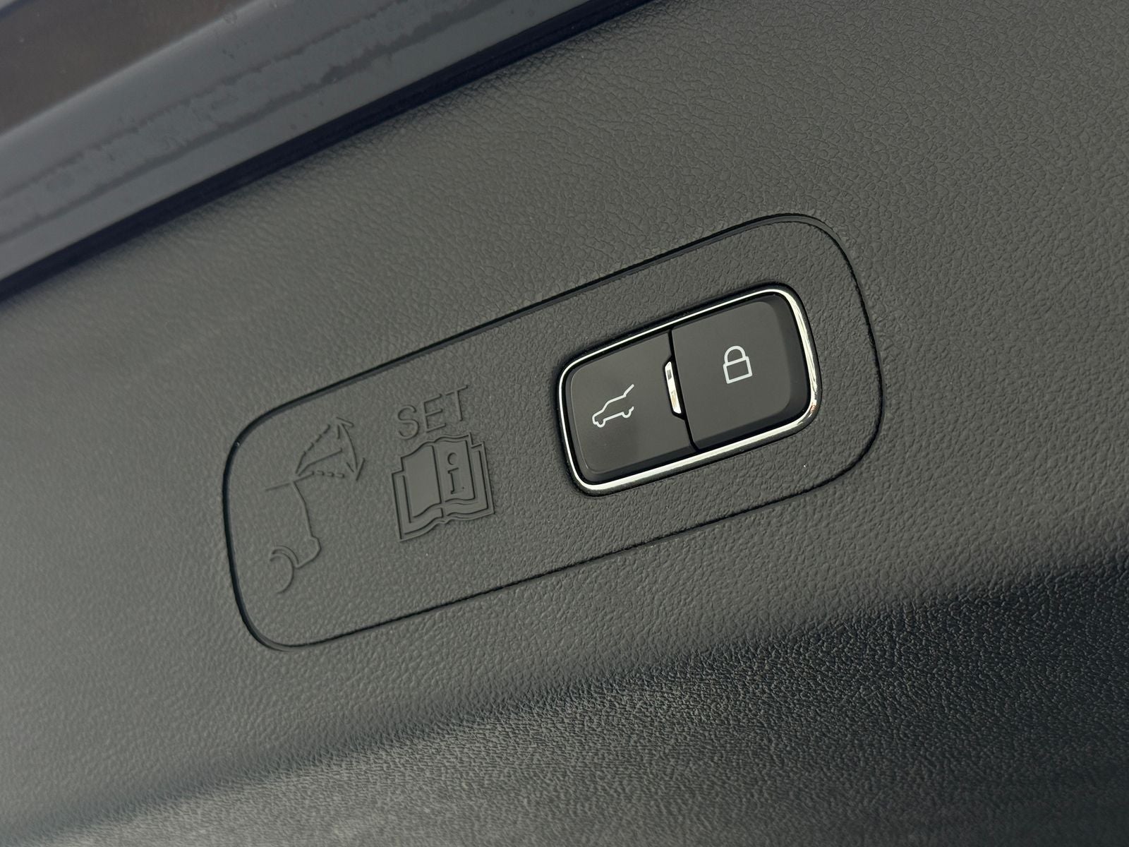 2023 Lincoln Aviator Standard