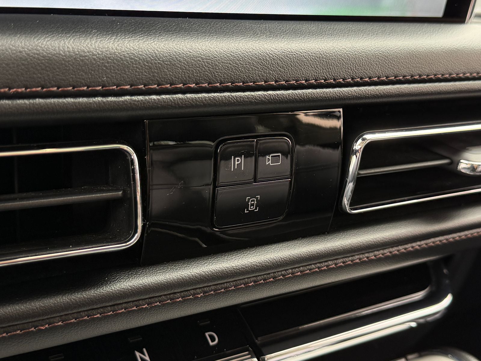 2023 Lincoln Aviator Standard