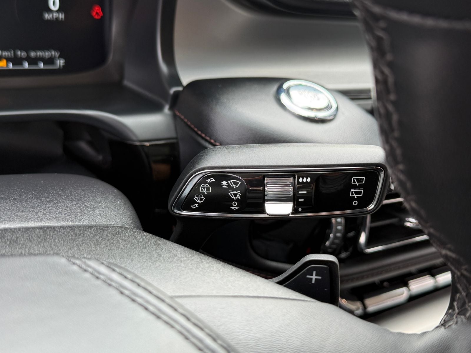 2023 Lincoln Aviator Standard