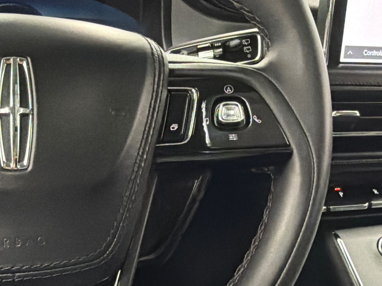 2022 Lincoln Aviator Standard