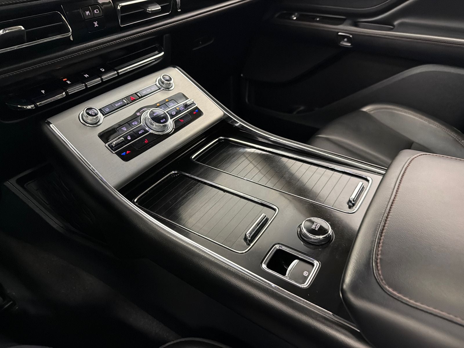 2022 Lincoln Aviator Standard