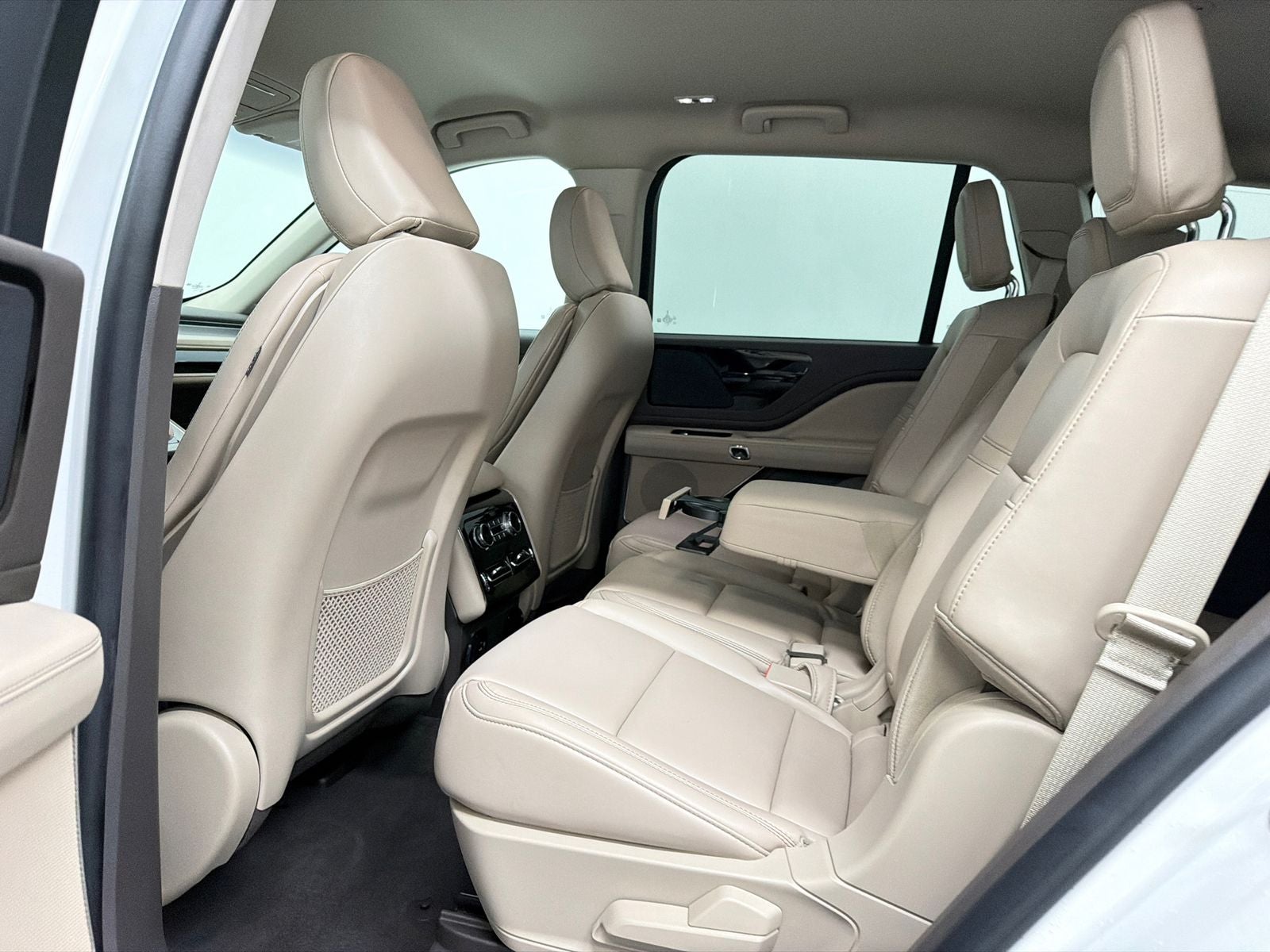 2022 Lincoln Aviator Standard