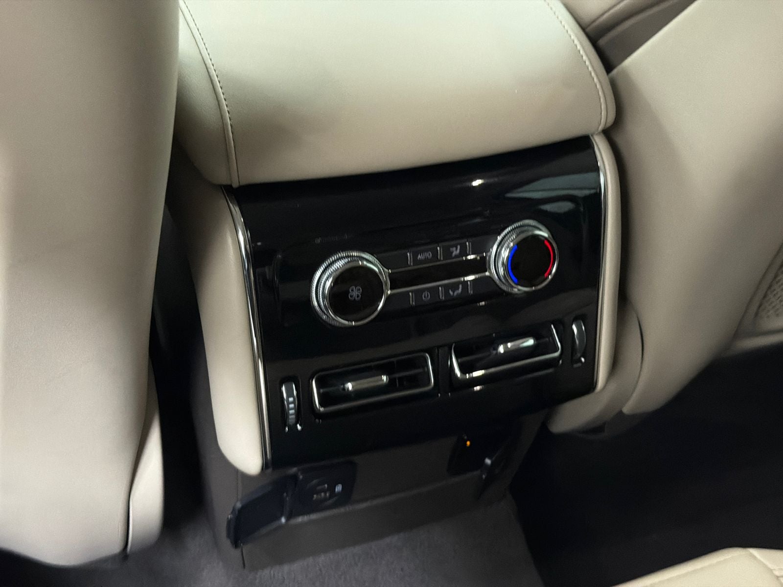 2022 Lincoln Aviator Standard