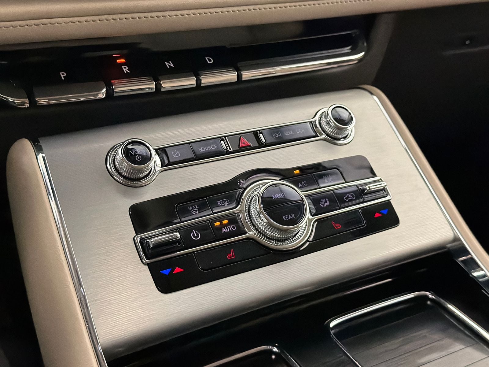 2022 Lincoln Aviator Standard