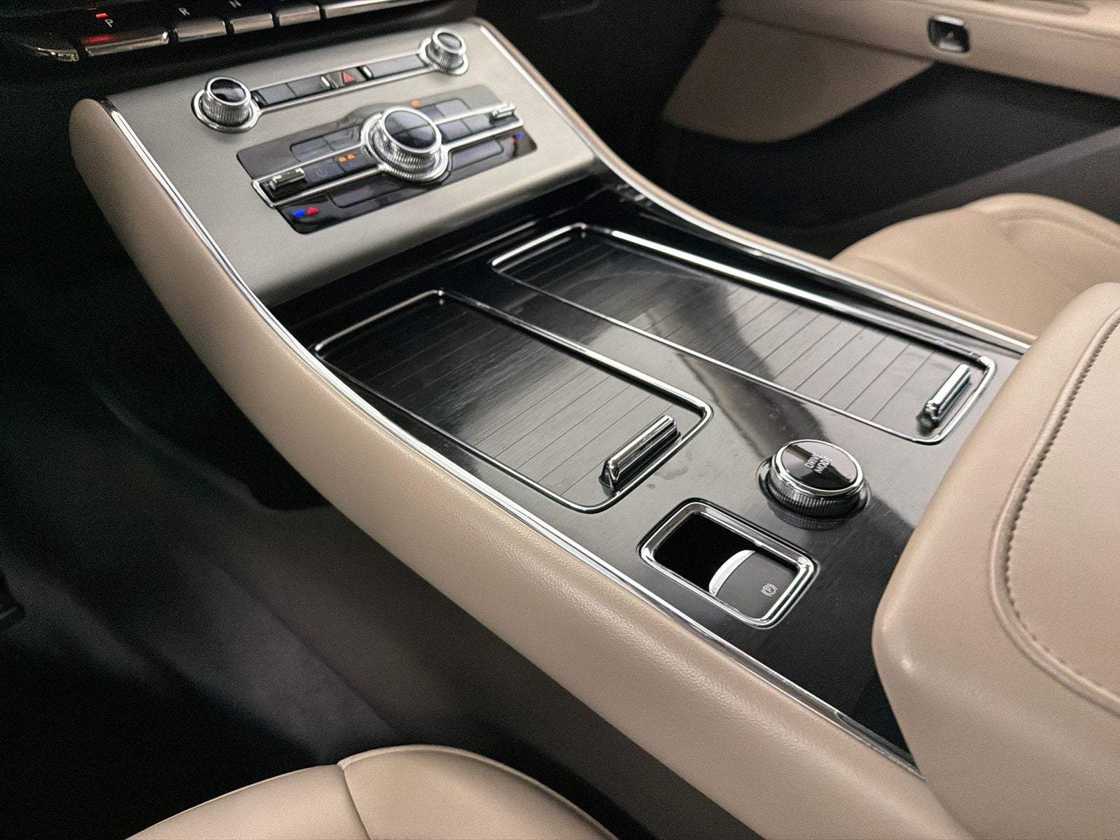 2022 Lincoln Aviator Standard