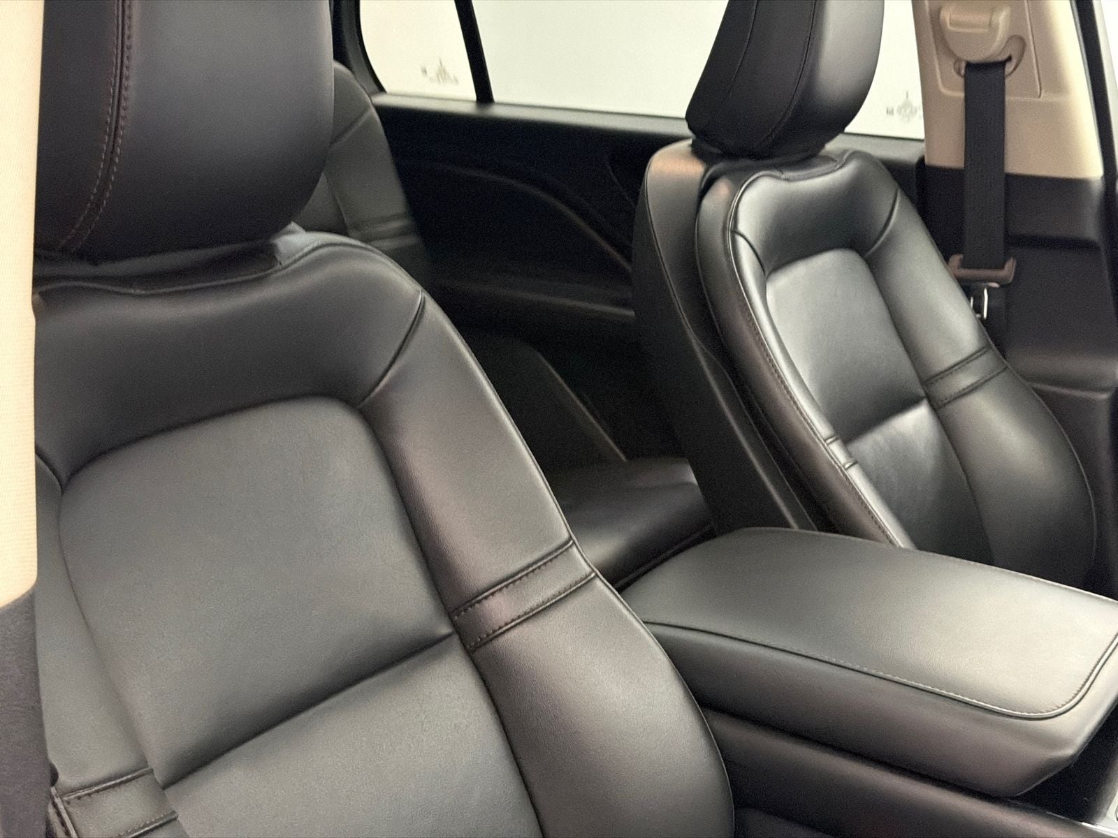 2023 Lincoln Aviator Standard