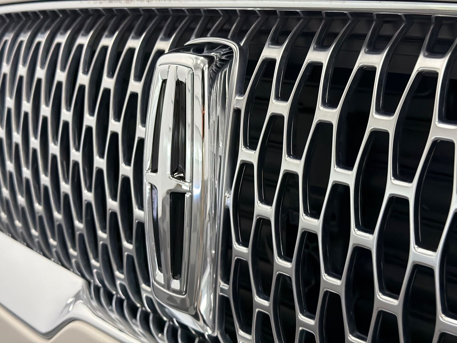 2023 Lincoln Aviator Standard