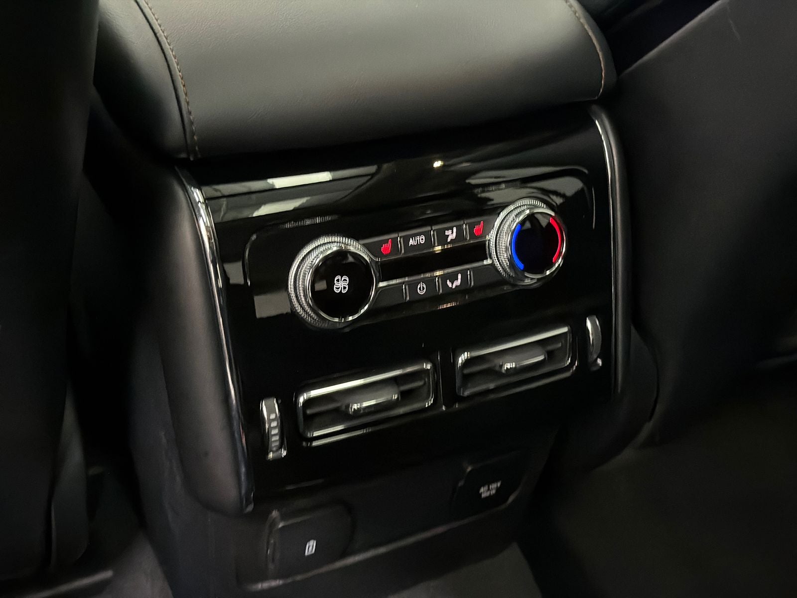 2023 Lincoln Aviator Standard