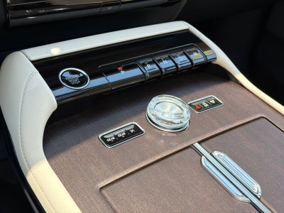 2027 Lincoln Navigator Reserve