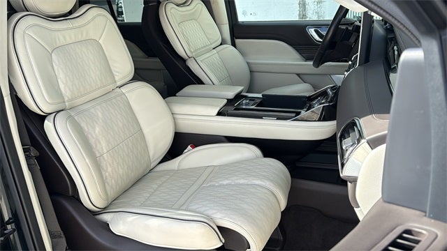 2023 Lincoln Navigator Black Label