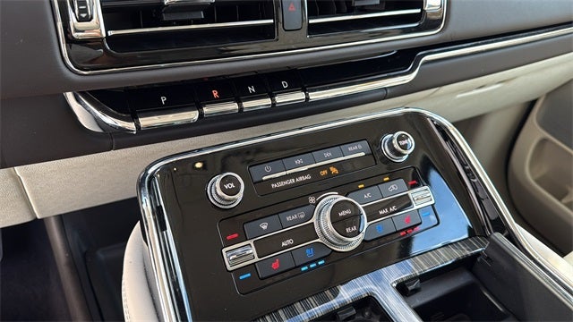 2023 Lincoln Navigator Black Label