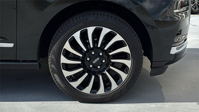 2023 Lincoln Navigator Black Label