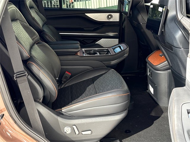 2025 Lincoln Navigator Black Label