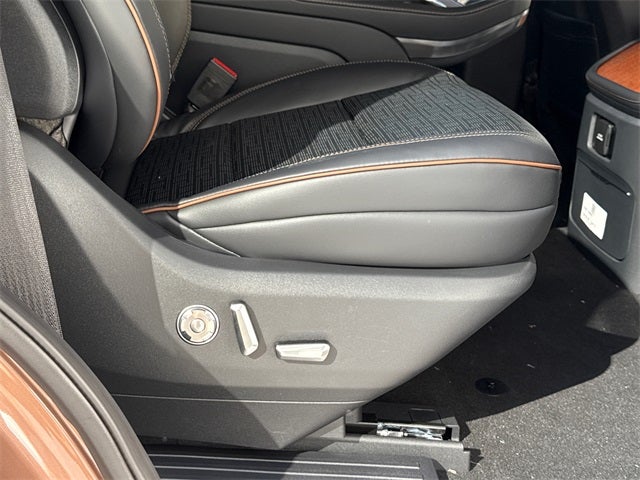 2025 Lincoln Navigator Black Label