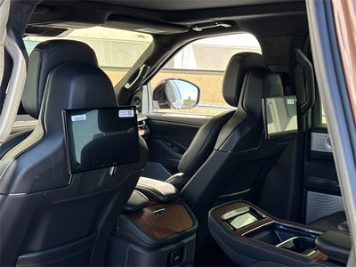 2025 Lincoln Navigator Black Label