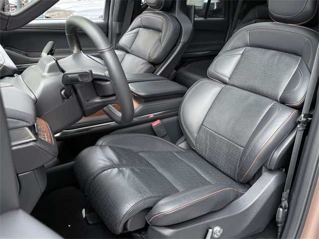 2025 Lincoln Navigator Black Label