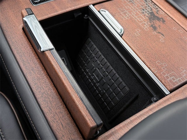 2025 Lincoln Navigator Black Label