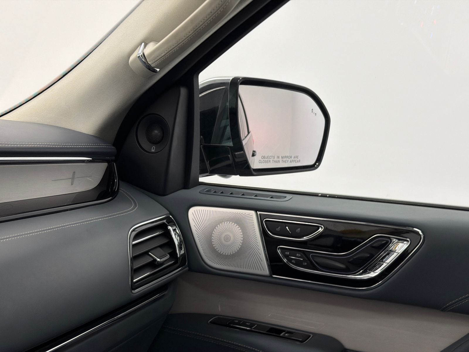 2023 Lincoln Navigator Black Label